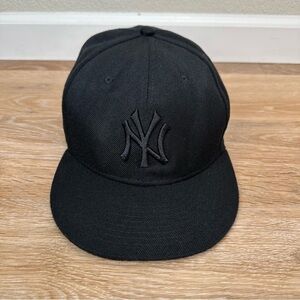 New Era 100% Wool Black 59Fifty Yankees Fitted Hat, Size 7 1/8